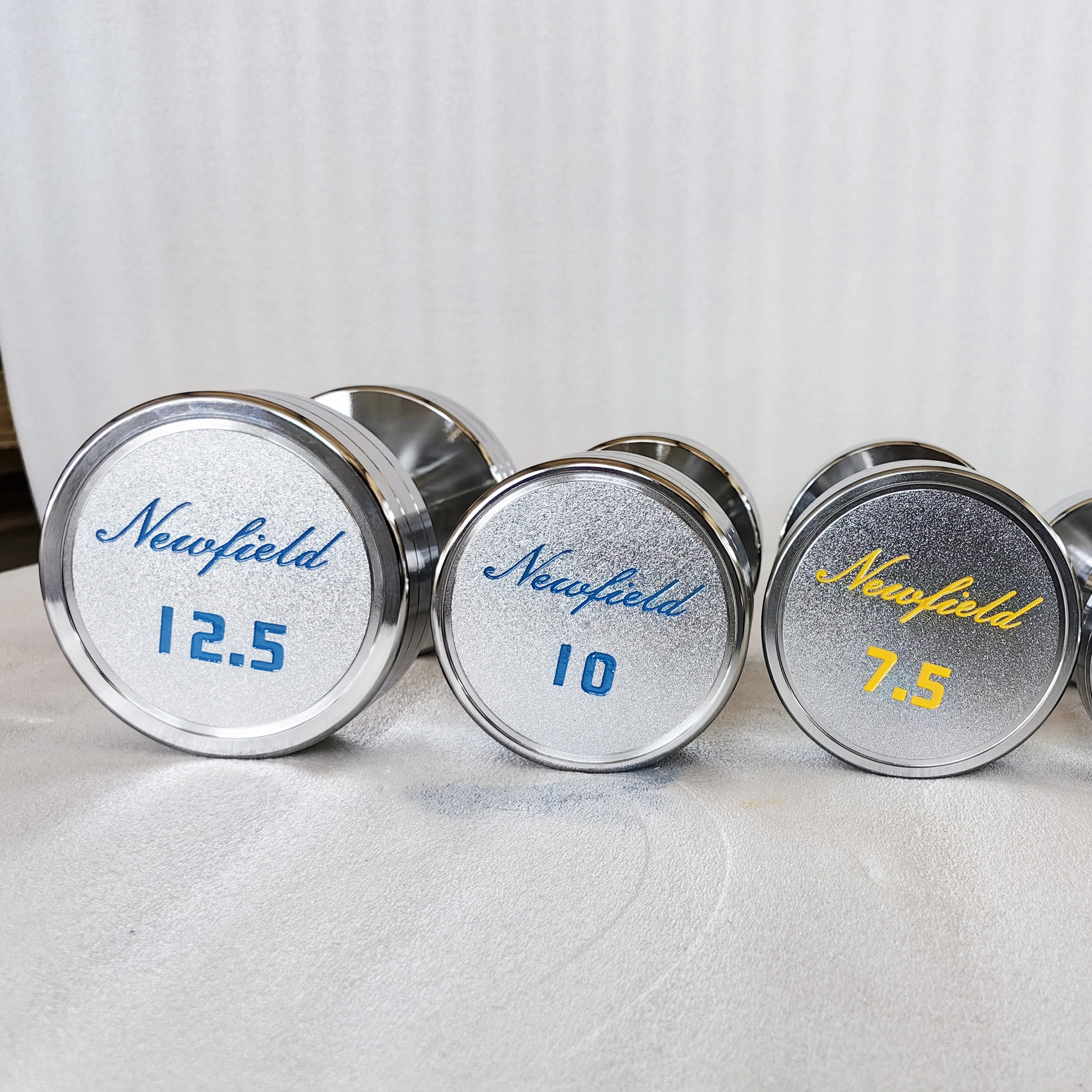 Round Chromed Steel Dumbbell with Frosted Surface